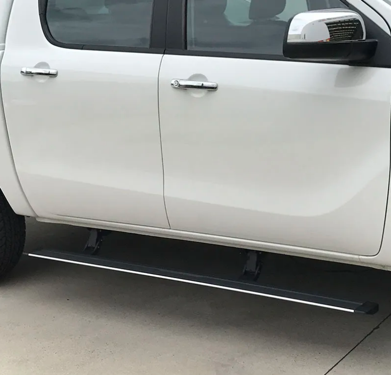 PISADERA RETRÁCTIL ELÉCTRICA MAZDA BT-50 2013 - 2021